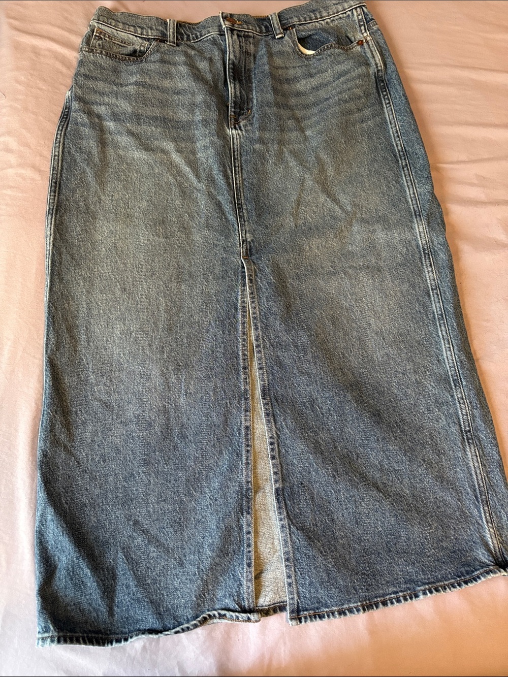 Madewell Denim Midi Skirt in Faded Blue